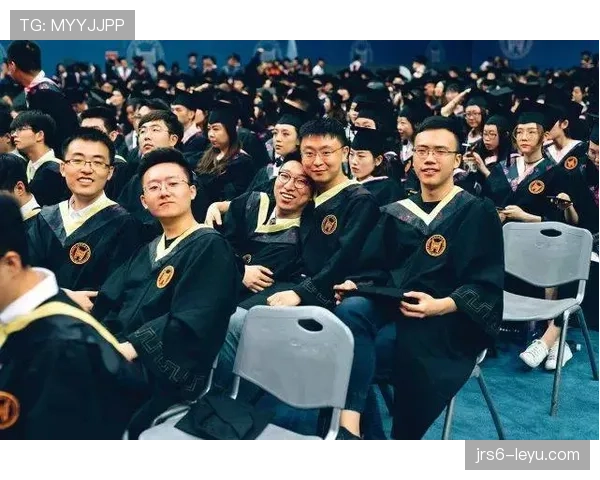 罗杰斯职业生涯全景回顾:从新秀到行业领袖的成长之路 罗杰斯职业生涯全景回顾:从新秀到行业领袖的成长之路