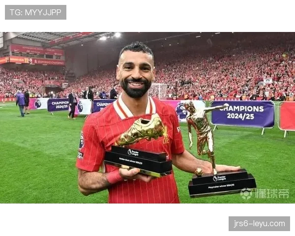 英超赛季盛典揭晓:最佳球员与金靴奖得主闪耀全场 英超赛季盛典揭晓:最佳球员与金靴奖得主闪耀全场