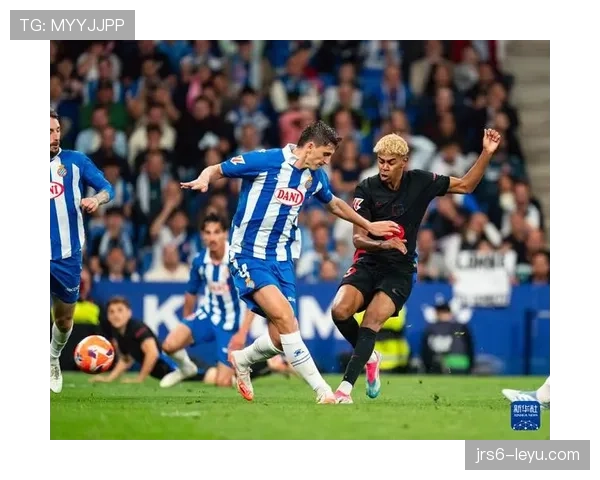 巴塞罗那足球俱乐部迎新援,全力冲击西甲冠军 巴塞罗那足球俱乐部迎新援,全力冲击西甲冠军