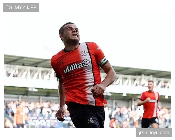 卢顿城历史性升入英超,开启俱乐部全新篇章 卢顿城历史性升入英超,开启俱乐部全新篇章