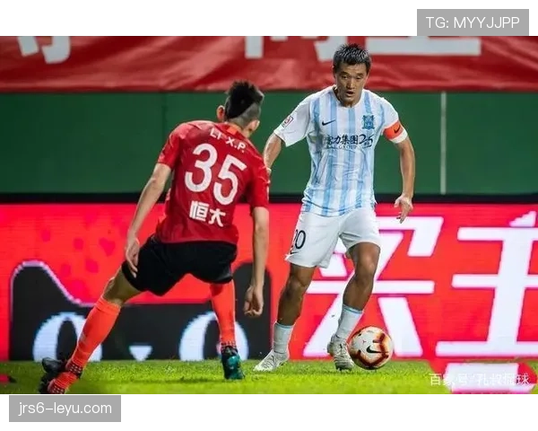 里奥边路进攻再添新招,球队战术焕然一新引关注 里奥边路进攻再添新招,球队战术焕然一新引关注