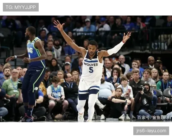 博洛尼亚锋线火力全开,状态回暖点燃新赛季期待 博洛尼亚锋线火力全开,状态回暖点燃新赛季期待