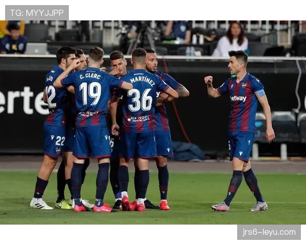 西甲焦点战:争冠白热化,保级生死战一触即发 西甲焦点战:争冠白热化,保级生死战一触即发