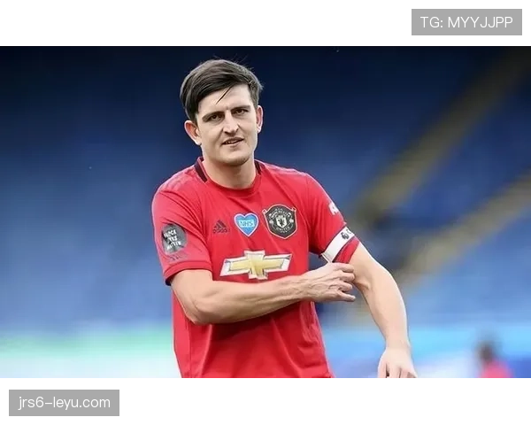 滕哈赫战术成功因素分析：团队凝聚力与战术灵活性如何实现胜利